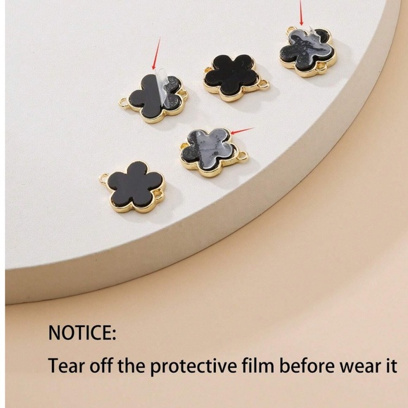 Luxe Gold Tone Flower Necklace Ring Jewelry Set - Picture 8 of 8